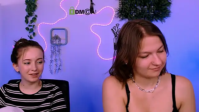 Snapshot of chloe_ley chatting on 07/28/26, 11:17 chloe ley online show from 07/28/26, 11:17