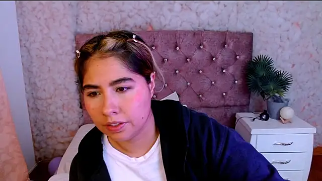 Sofiazaf  online show from 03/20/26, 12:43