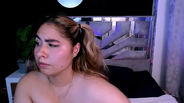 Sofiazaf  online show from 04/18/26, 07:29