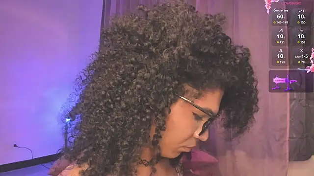 V-nus online show from 04/22/26, 03:42