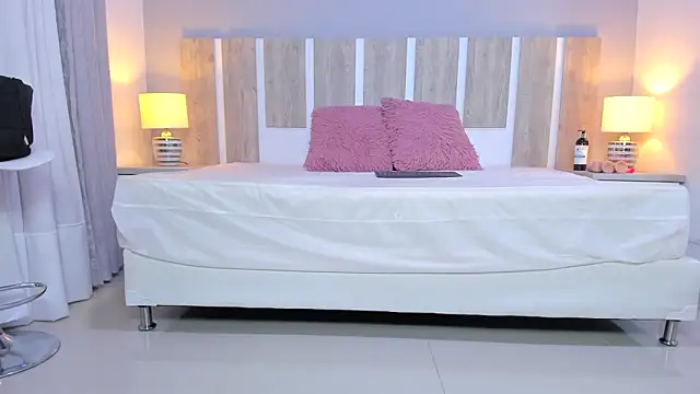 EmilySearss online show from 03/31/26, 07:25