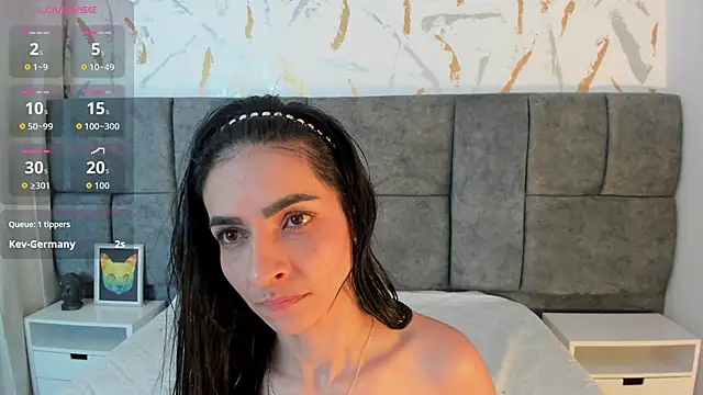 Samantha Velle online show from 05/24/26, 02:16