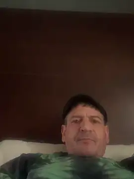 Snapshot of tommyandjen chatting on 04/07/26, 05:08 tommyandjen online show from 04/07/26, 05:08