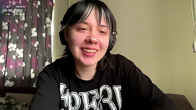 Snapshot of AueshaSimon chatting on 06/03/26, 06:16 AueshaSimon online show from 06/03/26, 06:16
