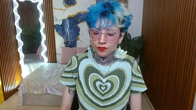 Lyra tay online show from 03/04/26, 07:09