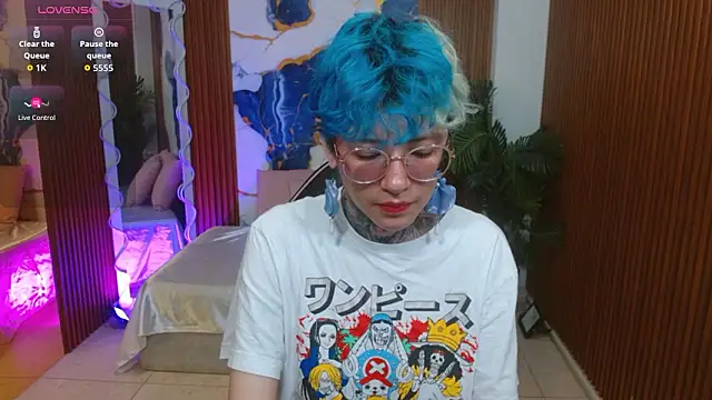 Lyra tay online show from 03/12/26, 11:27