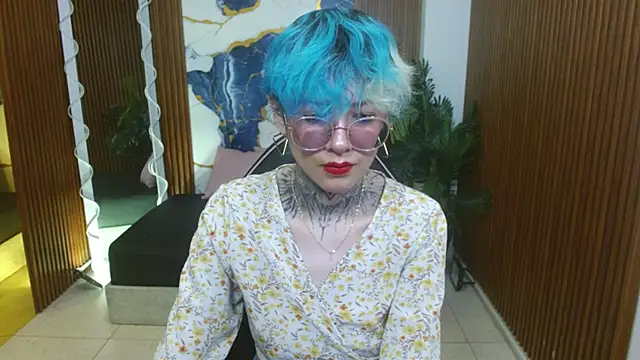 Lyra tay online show from 04/09/26, 07:08