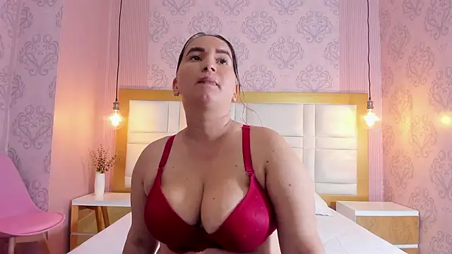 Snapshot of VIOLET15PETITE chatting on 03/09/26, 11:47 VIOLET15PETITE online show from 03/09/26, 11:47