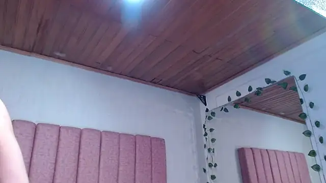 SaraLjordad online show from 06/27/26, 04:45
