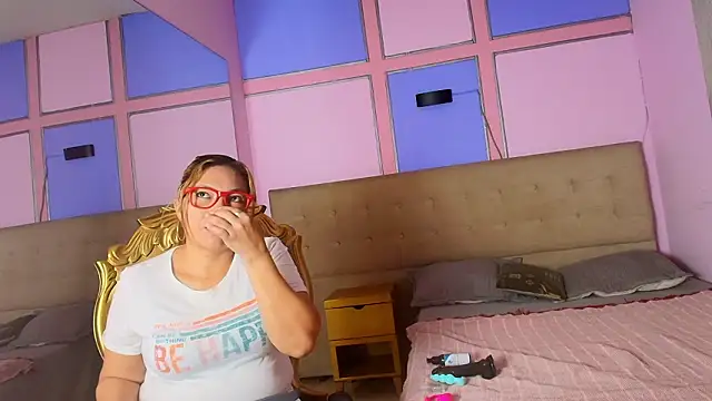 Dani Queen  online show from 03/03/26, 12:00