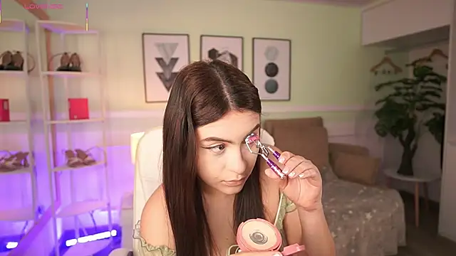 MandyCollins online show from 04/17/26, 11:57