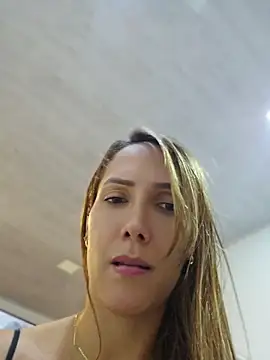 Snapshot of candy-xxx chatting on 07/15/26, 01:11 candy-xxx online show from 07/15/26, 01:11