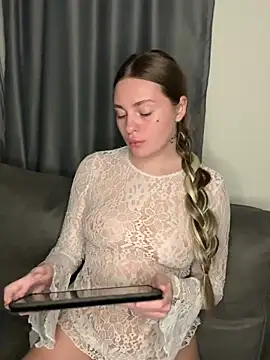 Snapshot of milena_ksss chatting on 03/08/26, 11:41 milena ksss online show from 03/08/26, 11:41