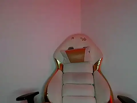 Brinnehh online show from 06/06/26, 03:22