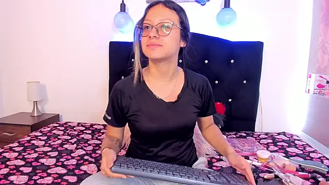 katyy b online show from 03/04/26, 01:06