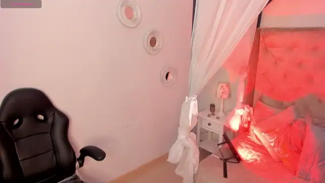 Raven Dooll online show from 03/26/26, 10:15