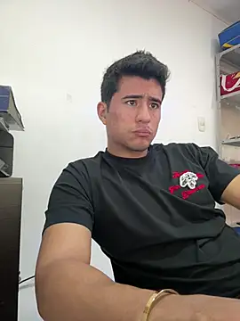 David-latinlover online show from 05/08/26, 01:16