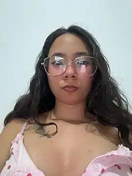 Aliciaa-petite online show from 07/21/26, 03:20