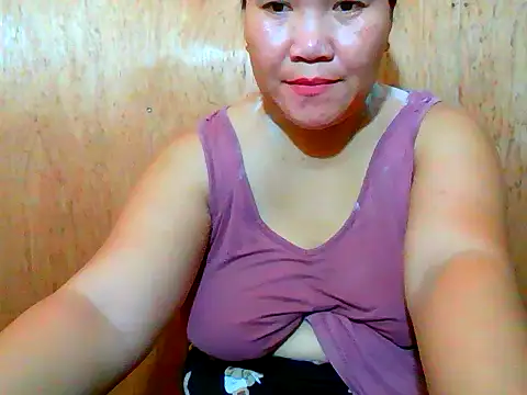 Snapshot of sejuicing_angel chatting on 05/12/26, 03:25 sejuicing angel online show from 05/12/26, 03:25