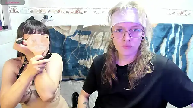 Laureles6667 online show from 04/10/26, 06:29