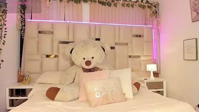 Hanna klover online show from 03/28/26, 05:07