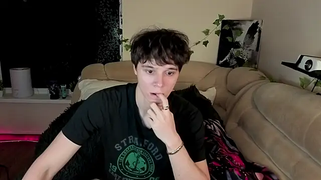 AnthonyCuutie online show from 04/01/26, 05:54