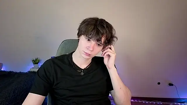 Snapshot of AnthonyCuutie chatting on 06/01/26, 05:31 AnthonyCuutie online show from 06/01/26, 05:31