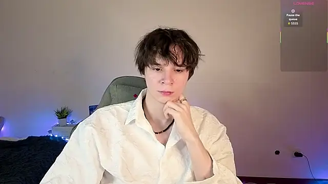 Snapshot of AnthonyCuutie chatting on 06/04/26, 04:57 AnthonyCuutie online show from 06/04/26, 04:57