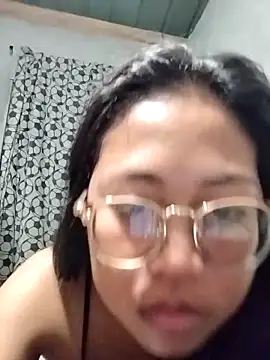 Snapshot of angelpinay44 chatting on 04/01/26, 04:59 angelpinay44 online show from 04/01/26, 04:59