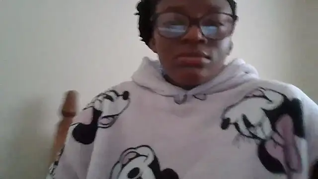 Snapshot of SexyGemBeauty chatting on 05/17/26, 05:42 SexyGemBeauty online show from 05/17/26, 05:42
