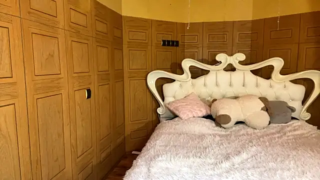 Anika Socutehe online show from 04/21/26, 01:42