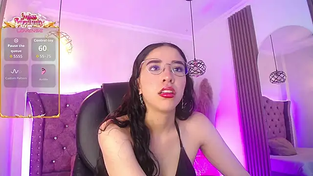 Snapshot of Amara_Davis1 chatting on 04/27/26, 05:05 Amara Davis1 online show from 04/27/26, 05:05