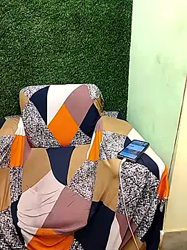 Tinaa baby online show from 04/25/26, 02:58