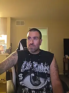 Biggbaddwulf7 online show from 05/04/26, 06:31