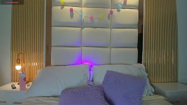 Megaan Rousee online show from 04/12/26, 11:37