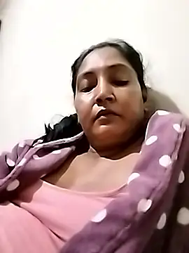 Snapshot of mysteriousgal031 chatting on 03/07/26, 12:29 mysteriousgal031 online show from 03/07/26, 12:29