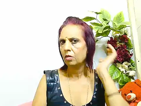 Hot queen58 online show from 06/28/26, 06:19