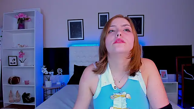 Snapshot of DellaRows chatting on 03/02/26, 02:13 DellaRows online show from 03/02/26, 02:13