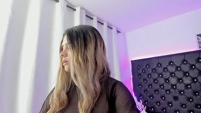 Sharon Storm online show from 04/16/26, 01:45