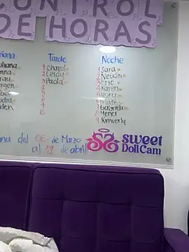   Nahomy online show from 04/07/26, 11:32