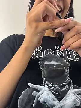 VioletaHills  online show from 03/23/26, 01:37