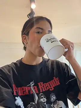 VioletaHills  online show from 04/02/26, 01:31