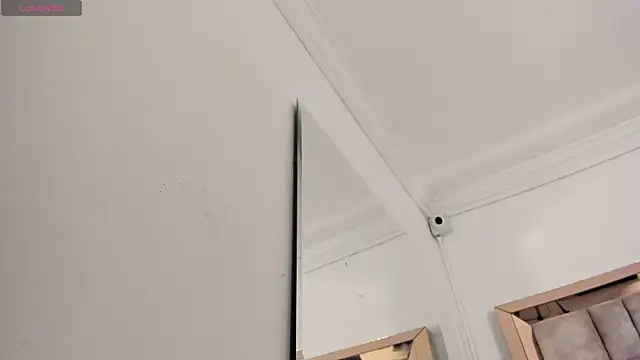 Titan Moreno  online show from 04/06/26, 11:55