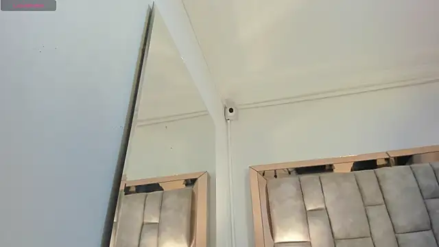 Titan Moreno  online show from 04/09/26, 12:10