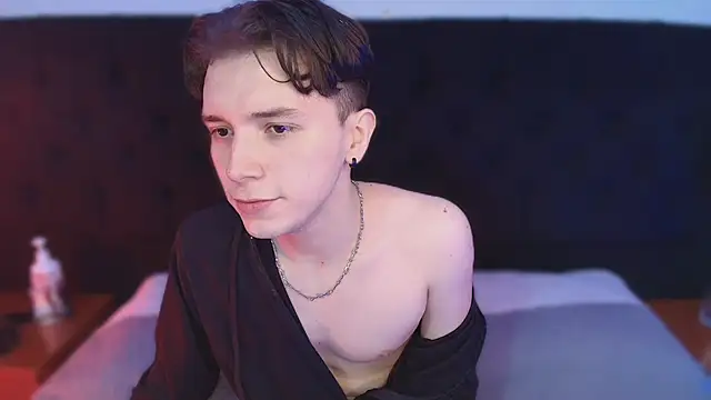 hollannd  online show from 03/26/26, 03:17