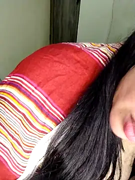 Snapshot of HoT_LiiiNa chatting on 06/20/26, 11:18 HoT LiiiNa online show from 06/20/26, 11:18