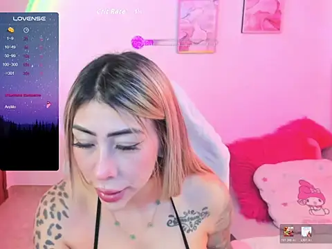 Snapshot of Martina_robertss chatting on 06/10/26, 03:22 Martina robertss online show from 06/10/26, 03:22