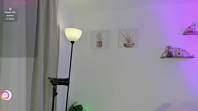 AlaiaRogers online show from 04/01/26, 10:27