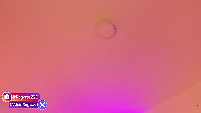 Snapshot of AlaiaRogers chatting on 05/21/26, 10:44 AlaiaRogers online show from 05/21/26, 10:44