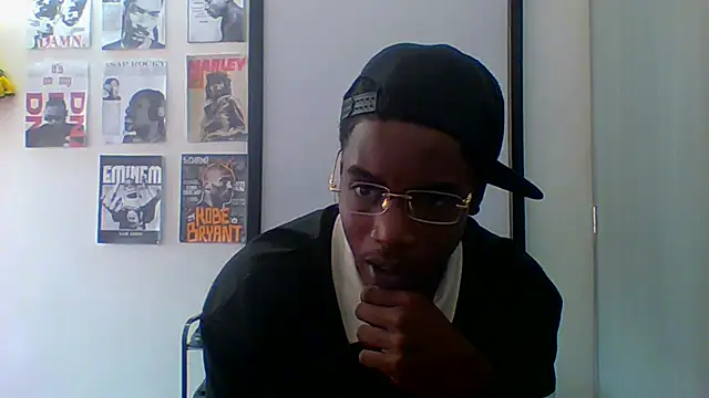 Snapshot of charles_king chatting on 06/12/26, 07:35 charles king online show from 06/12/26, 07:35